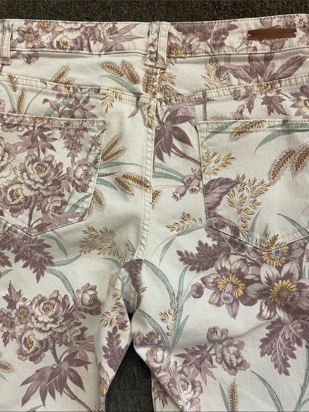 Pilcro Floral-Print Jeans in Dusty Rose & Cream - Picture 10 of 11